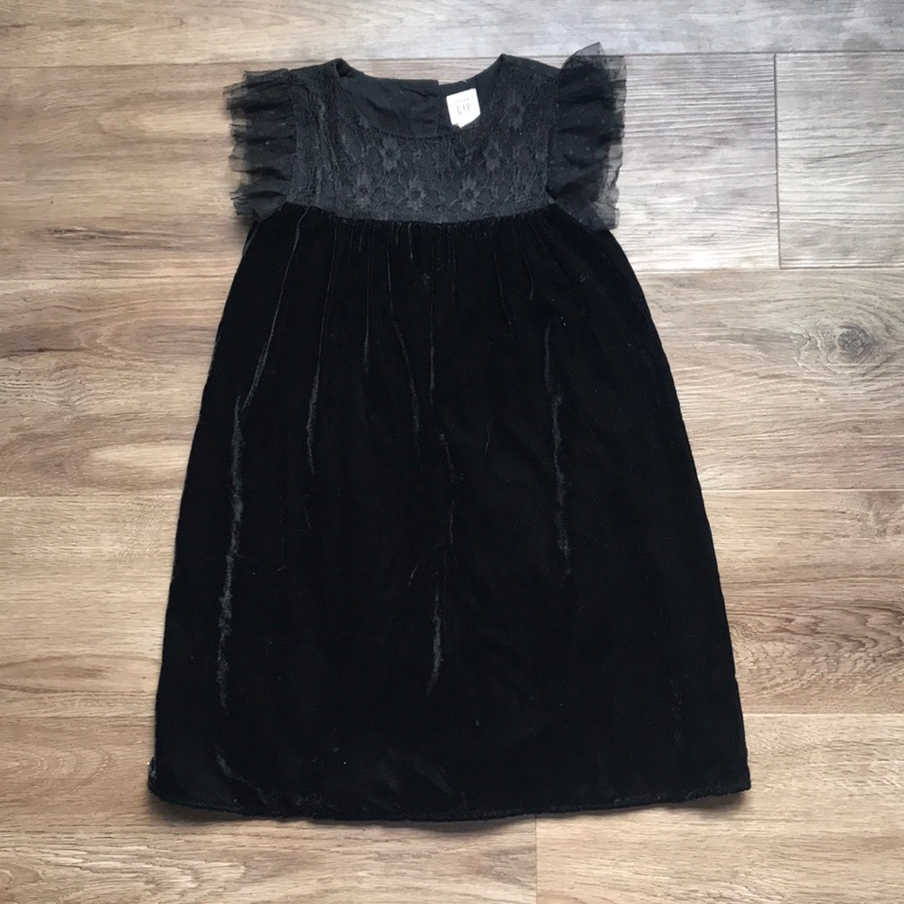 Girls velvet dress